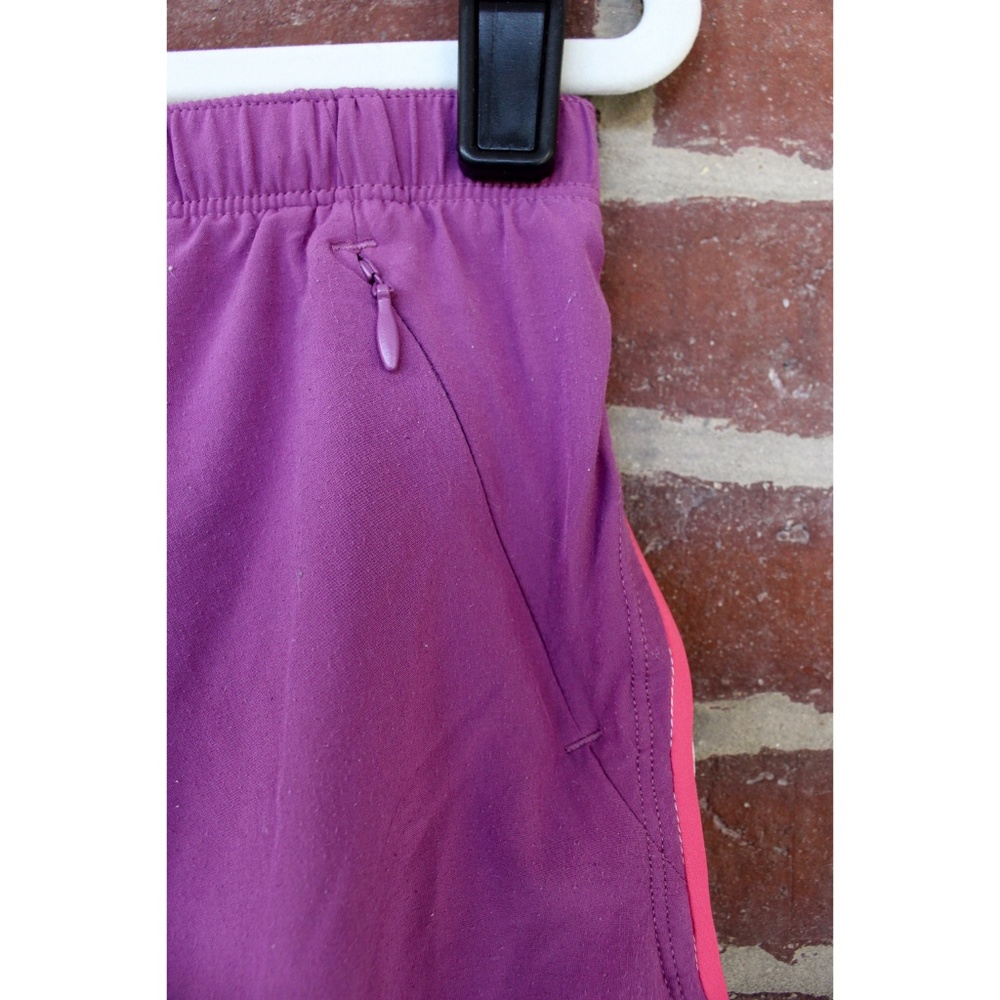 Saucony Runner's Shorts - Picture 3 of 5